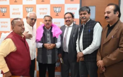 Our executive body members extend a warm welcome to BJP General Secretary Shri Tarun Chugh and submit a memorandum to him